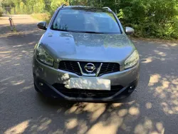 Grau Gebraucht 2010 Nissan Qashqai Tekna SUV | 5.700 € (Fairer Preis)
