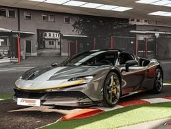 Grau Gebraucht 2021 Ferrari SF90 | 475.999 €