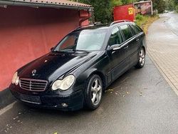 Gebraucht 2002 Mercedes C200 Kombi | 1.650 €