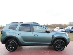 Grün Gebraucht 2024 Dacia Duster Extreme SUV | 26.590 € (Fairer Preis)
