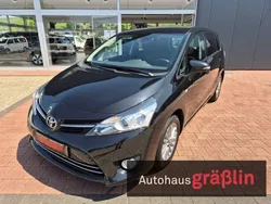 Schwarz Gebraucht 2016 Toyota Verso Edition-S Van / Kleinbus | 13.500 € (Fairer Preis)