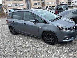 Grau Gebraucht 2019 Opel Zafira Life Van / Kleinbus | 7.500 € (Superpreis)