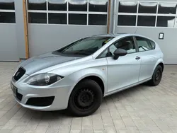 Silber Gebraucht 2010 Seat Leon Limousine | 2.450 € (Guter Preis)