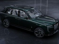 Dark emerald Neu 2025 Rolls Royce Cullinan SUV | 660.450 €