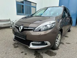 Braun Gebraucht 2016 Renault Scénic III LIMITED Van / Kleinbus | 11.690 € (Teuer)
