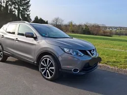 Grau Gebraucht 2014 Nissan Qashqai Tekna SUV | 11.500 € (Fairer Preis)