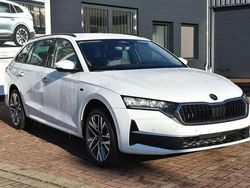 Moonweiss metallic Neu 2025 Skoda Octavia Tour Kombi | 33.990 € (Fairer Preis)