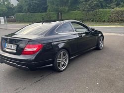 Schwarz Gebraucht 2012 Mercedes C250 AMG Coupé | 7.950 €