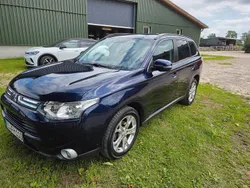 Blau Gebraucht 2012 Mitsubishi Outlander SUV | 11.000 € (Teuer)