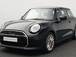 Schwarz Gebraucht 2024 Mini Cooper Favoured Kleinwagen | 26.671 € (Fairer Preis)