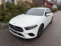 Weiß Gebraucht 2023 Mercedes A200 Advanced | 25.600 € (Superpreis)
