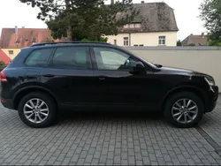 Schwarz Gebraucht 2011 VW Touareg Exclusive SUV | 10.050 € (Fairer Preis)