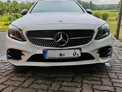 Weiß Gebraucht 2019 Mercedes C200 AMG Kombi | 28.499 €