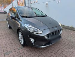 Grau Gebraucht 2018 Ford Fiesta Titanium Limousine | 9.750 € (Guter Preis)