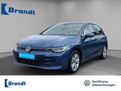 Anemonenblau metallic (metallic) Gebraucht 2024 VW Golf VIII Life Limousine | 29.490 € (Etwas zu teuer)