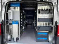 Silber Gebraucht 2022 Mercedes Vito Van / Kleinbus | 24.900 € (Guter Preis)