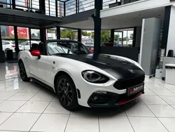 Weiß Gebraucht 2017 Abarth 124 Spider Basis Cabrio | 28.290 € (Etwas zu teuer)