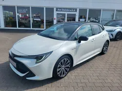 Schwarz Gebraucht 2020 Toyota Corolla Hybrid Club Limousine | 20.590 € (Guter Preis)