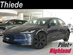 Grau metallic Gebraucht 2024 Tesla Model 3 Standard Range Limousine | 35.250 € (Fairer Preis)