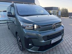 All terraingrün metallic Neu 2026 Citroën Spacetourer Van / Kleinbus | 42.749 €