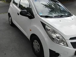 Weiß Gebraucht 2011 Chevrolet Spark LS Kleinwagen | 2.300 € (Fairer Preis)