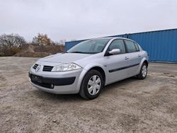 Silber Gebraucht 2005 Renault Mégane II Limousine | 3.500 €