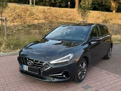 Grau Gebraucht 2021 Hyundai i30 Edition 30+ Limousine | 19.399 € (Guter Preis)