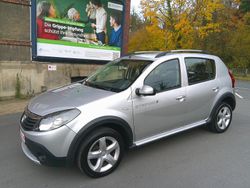 Silber Gebraucht 2011 Dacia Sandero Stepway Kleinwagen | 4.450 € (Teuer)