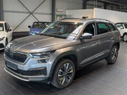 Grau Gebraucht 2022 Skoda Kodiaq Tour SUV | 29.900 € (Fairer Preis)