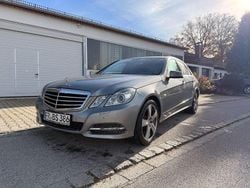 Grau Gebraucht 2011 Mercedes E300 Limousine | 9.900 € (Superpreis)