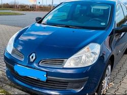 Blau Gebraucht 2008 Renault Clio III Kleinwagen | 1.900 €