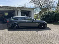 Grau Gebraucht 2015 BMW 530 Luxury Line Kombi | 13.999 € (Fairer Preis)