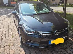 Schwarz Gebraucht 2016 Opel Astra Edition Limousine | 10.800 € (Fairer Preis)