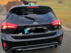 Schwarz Gebraucht 2019 Ford Focus Limousine | 18.590 € (Fairer Preis)