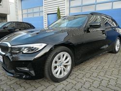 Schwarz Gebraucht 2021 BMW 318 Sport Line Kombi | 24.450 € (Guter Preis)