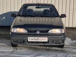 Blau Gebraucht 1995 Renault 19 Coupé | 1.440 €