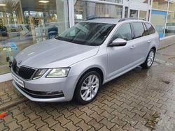 Silber Gebraucht 2018 Skoda Octavia Style Kombi | 15.670 € (Fairer Preis)