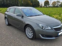 Grau Gebraucht 2016 Opel Insignia Kombi | 7.600 € (Fairer Preis)