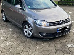 Braun Gebraucht 2010 VW Golf Plus Team Van / Kleinbus | 2.899 € (Guter Preis)