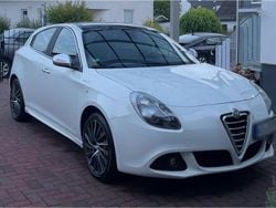 Weiß Gebraucht 2013 Alfa Romeo Giulietta Quadrifoglio Verde Coupé | 7.200 € (Fairer Preis)