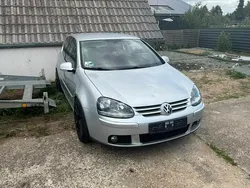Silber Gebraucht 2008 VW Golf VI Kleinwagen | 1.500 €