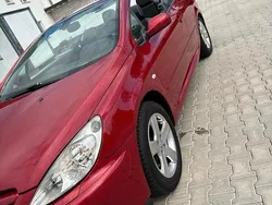Rot Gebraucht 2008 Peugeot 207 CC Cabrio | 2.400 € (Teuer)