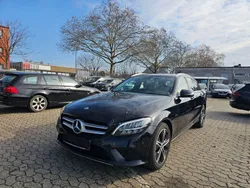 Schwarz Gebraucht 2020 Mercedes C300e Limousine | 17.990 € (Superpreis)