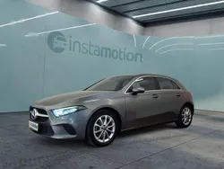 Grau Gebraucht 2020 Mercedes A200 Limousine | 25.649 € (Fairer Preis)