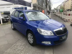 Dynamicblau Gebraucht 2010 Skoda Octavia Ambiente Kombi | 7.970 € (Fairer Preis)