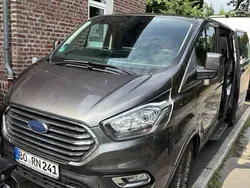 Grau Gebraucht 2021 Ford Transit Custom Titanium Van / Kleinbus | 35.000 € (Teuer)