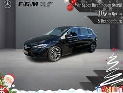 Nachtschwarz Gebraucht 2023 Mercedes 220 Progressive Limousine | 30.670 € (Etwas zu teuer)