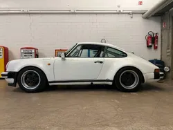 Weiß Gebraucht 1988 Porsche 911 Carrera Coupé | 62.900 €