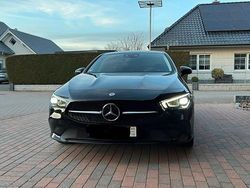 Schwarz Gebraucht 2021 Mercedes CLA220 Shooting Brake Kombi | 27.200 € (Etwas zu teuer)
