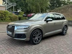 Beige Gebraucht 2017 Audi Q7 Ambiente SUV | 41.599 € (Etwas zu teuer)